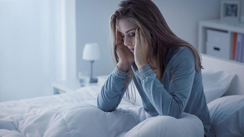 7 أطعمة يجب تجنبها قبل النوم مباشرة