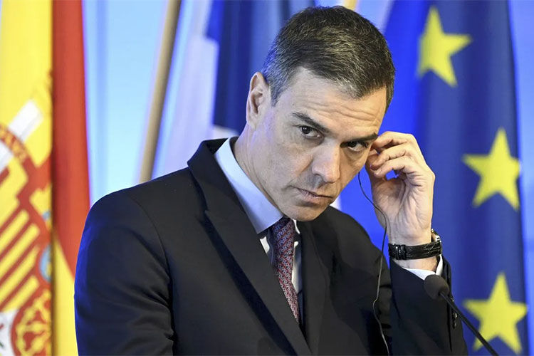 PM Sanchez “Manipulates” The Minds Of Spaniards To Extend His Stay In Power