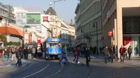 فيديو متداول لإيطاليتين تسرقان سياحا خليجيين بخفة ومهارة!