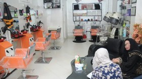 55 متابعة قضائية ضدّ قاعات الحلاقة والتجميل بسبب تجاوزات خطيرة!