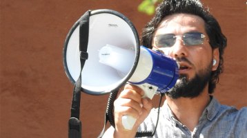 تبَّت يدَا سلوان موميكا