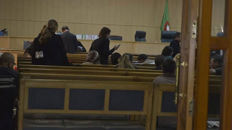 هكذا استغلت شبكة شابا عاطلا لتهريب الأموال