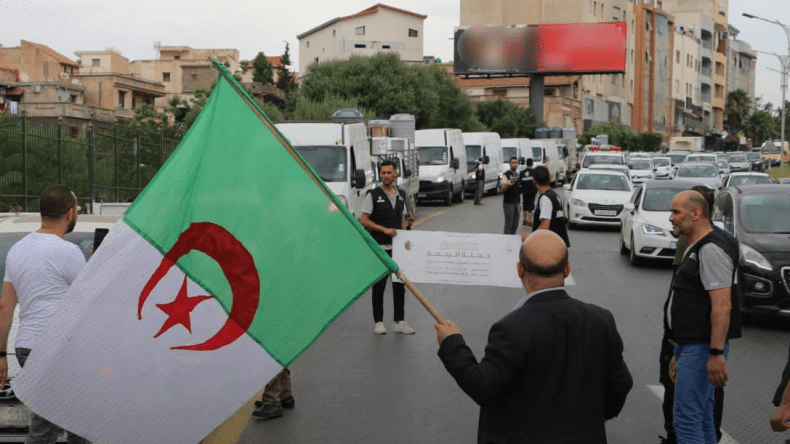 جمعية “البركة” تقدم مساعدات لـ 120 عائلة متضررة من فيضانات تيبازة (صور)