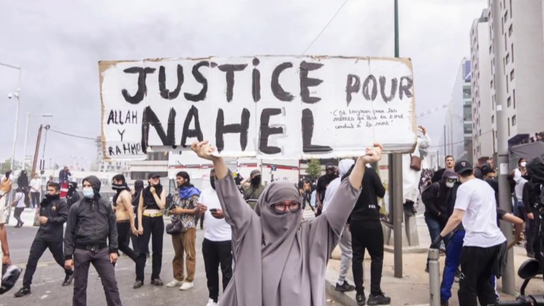 التمييز الذي يعانيه الفرنسيون من أصول مغاربية يغذي شعورهم بالتهميش