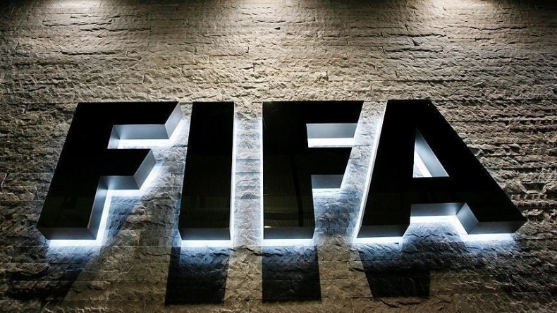 دليل “الفيفا” يضع معايير عالمية لملاعب كرة القدم