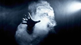 صناعة الأوهام