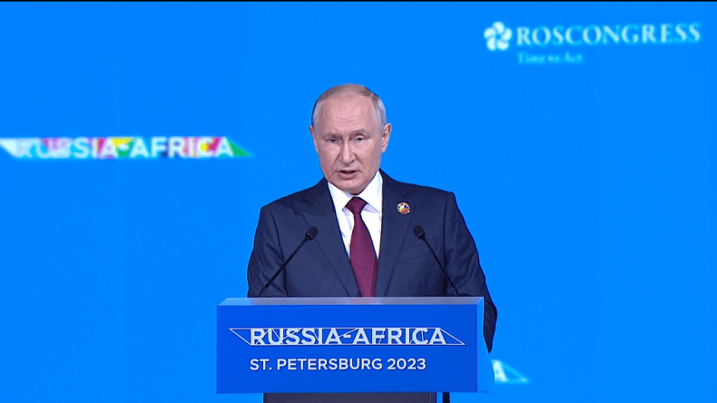 بوتين: ترقية التبادل التجاري مع إفريقيا يقتضي التعامل بالعملات الوطنية