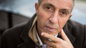 الوزير الفرنسي السابق عزوز بقاق لـ”الشروق أونلاين”: عانى المهاجرون وأبناؤهم لعقود من سم التمييز والعنصرية