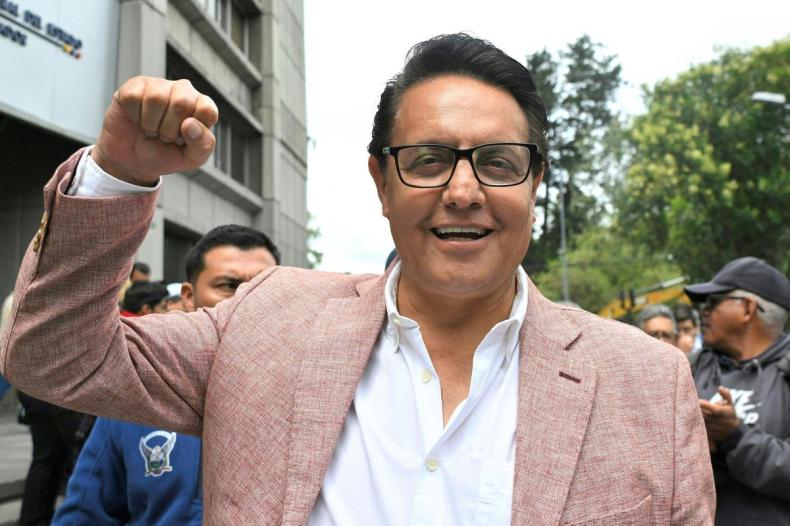 Un candidat à la présidentielle en Equateur tué par balle, l’état d’urgence déclaré