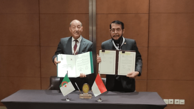 التوقيع على مذكرة تفاهم بين المحكمة الدستورية الجزائرية ونظيرتها الإندونيسية