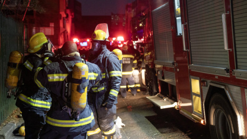 جنوب إفريقيا: مقتل 73 شخصا في حريق بمبنى في جوهانسبورغ (فيديو)