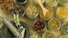 أطباء يحذرون من وصفات شعبية خطيرة لعلاج الأطفال