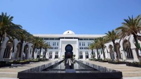 الجزائر تدين الهجوم الإرهابي على مرقد “شاه جراغ” بإيران