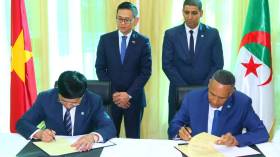 اتفاقيات تعاون وشراكة بين ولايتي باتنة و”ديان بيان فو” الفيتنامية (صور)