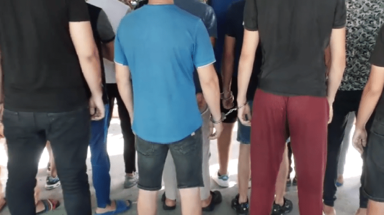 تفكيك شبكة دولية لتهريب المهاجرين السريّين في وهران (فيديو)