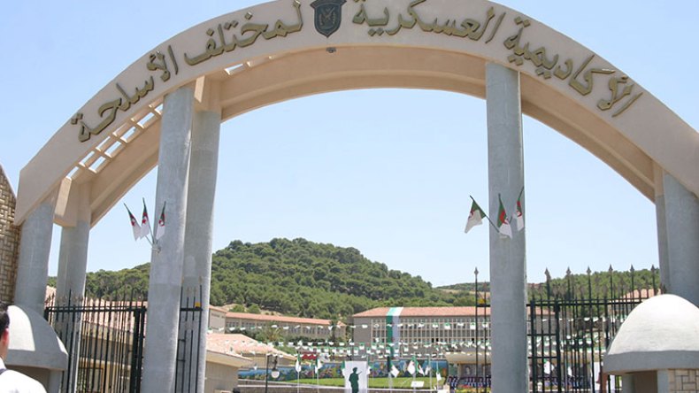 هذه أسباب تهافت الشباب الجزائري على قوات الجيش !