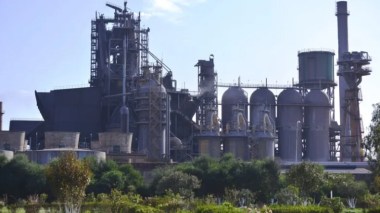 Le complexe d’El Hadjar pour contribuer dans l’industrie ferroviaire, selon Benabderrahmane