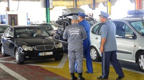 توقيف تحفظي لإطارات سامية بالجمارك !