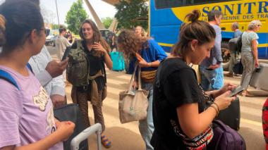 La France évacue ses premiers ressortissants du Niger