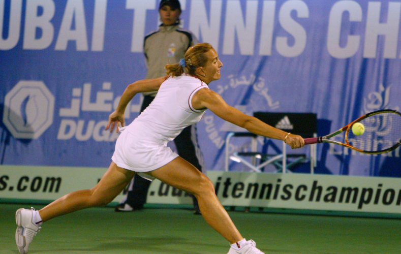 Tennis: Une ex-joueuse tunisienne accuse de viols Regis de Camaret, son ancien entraîneur