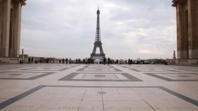 La Tour Eiffel évacuée après une alerte à la bombe!