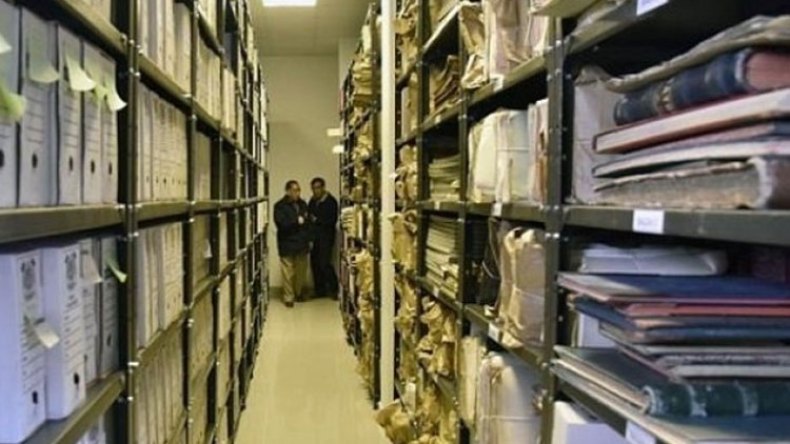 فرنسا ترضخ للضغوط وتسهّل الوصول لأرشيف الثورة الجزائرية