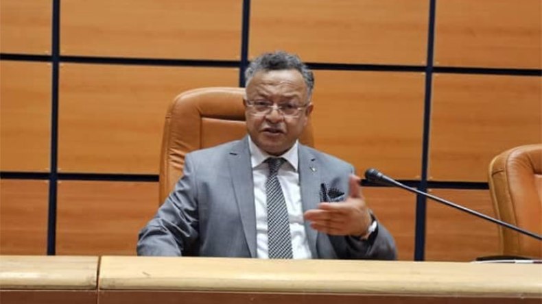 بداري يطلق عمل الشبكة الوطنية للحوسبة المكثفة