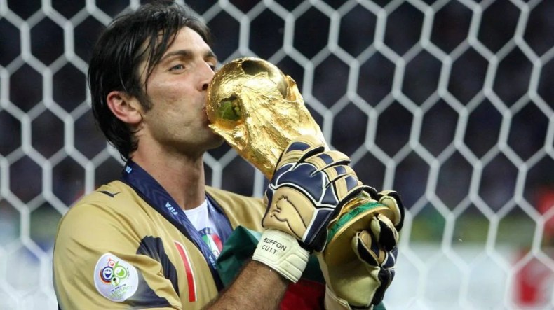 Gianluigi Buffon raccroche les gants à 45 ans