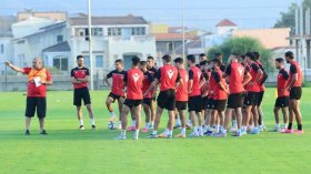 بطل إفريقيا يتعرّف على هُوِّية مُنافسه