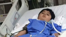 “التسول المقنّع”.. أولياء يستثمرون في مرض أطفالهم!