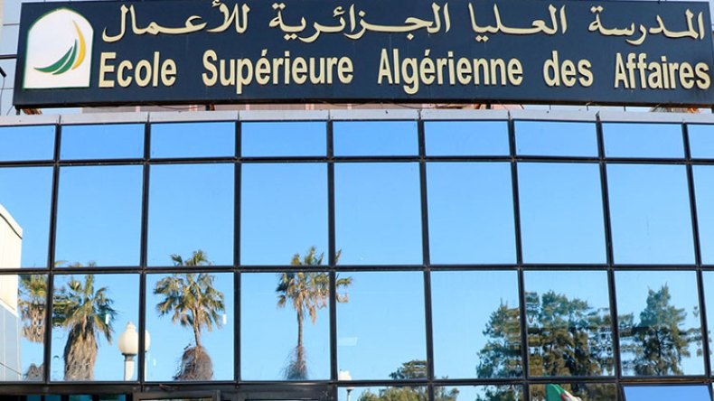 10 منح دراسية لفائدة حاملي شهادة البكالوريا الجدد