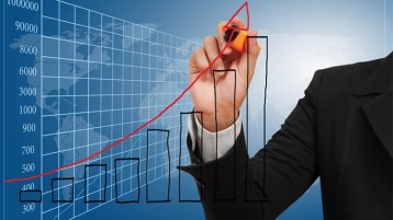 اللغة والنمو الاقتصادي