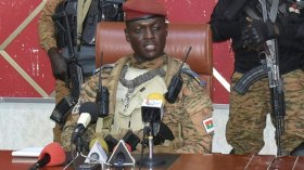 “لا ينبغي لأحد أن يأتي ويخبرنا بأننا فقراء”