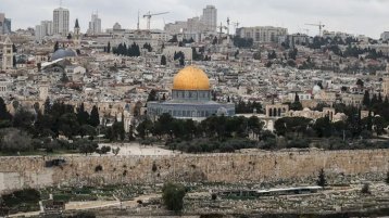 نفاقُ الغرب وازدواجية معاييره