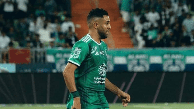 أبرز ما قدمه محرز في أول مباراة رسمية مع الأهلي السعودي(فيديو)