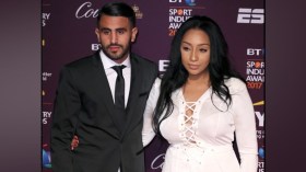 زوجة محرز تحلم بالجزائر