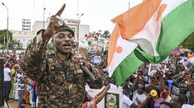 الجزائر تضغط لأجل السلام والمخزن ينفخ في نار الحرب