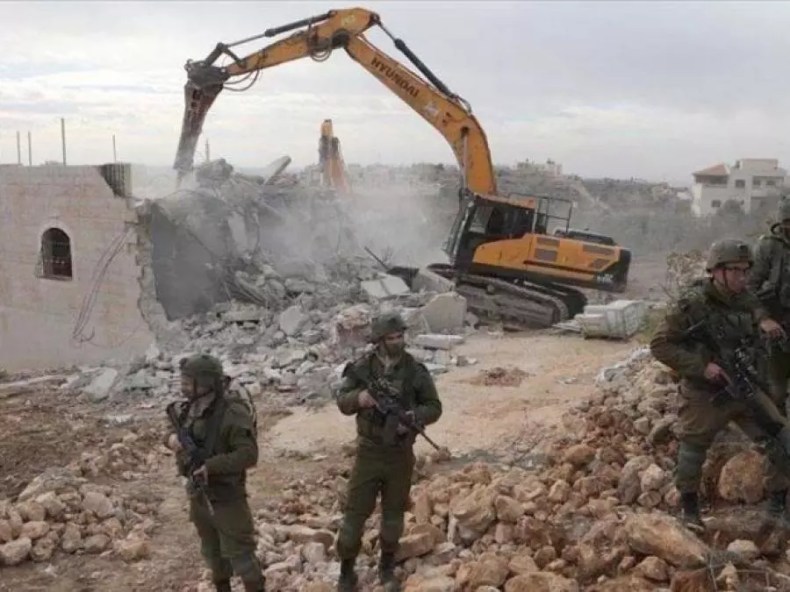 Palestine: La maison d’un martyr palestinien démolie par l’armée d’occupation sioniste