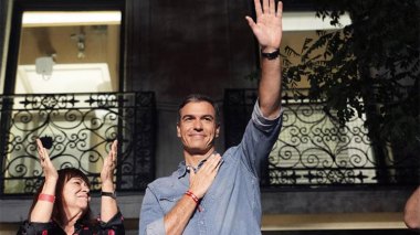 Pedro Sanchez Spends His Vacation In Morocco… At Whose Expense?