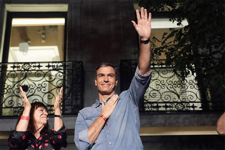 Pedro Sanchez Spends His Vacation In Morocco… At Whose Expense?