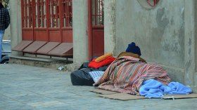 متشردون يرفضون الالتحاق بمراكز الإيواء في العاصمة