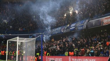 Un Grec poignardé à mort par les supporters de l’ancien club de Soudani (VIDEO)