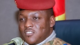 بوركينافاسو تنهي اتفاقية المزايا الضريبية الممنوحة لفرنسا