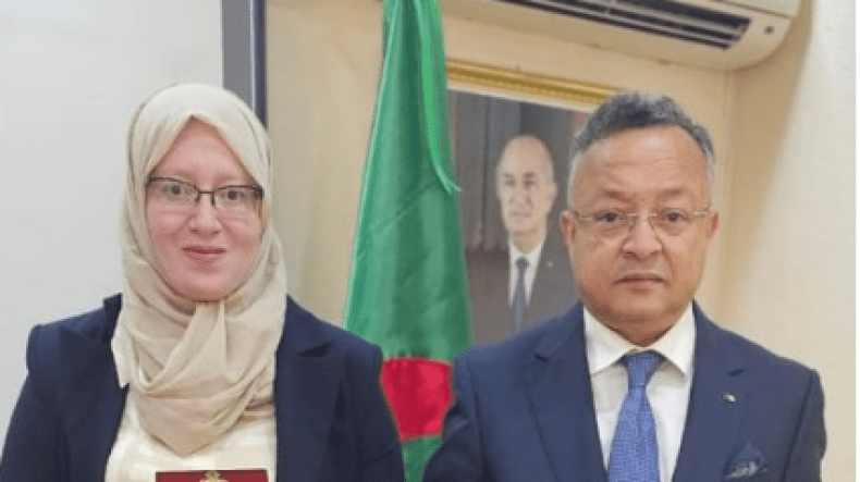 بداري يسدي وسام “الاستحقاق” لصاحبة شهادة “JICA” باليابان