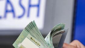 دولة عربية تقرر رفع الأجور والمعاشات بنسبة 100 بالمائة