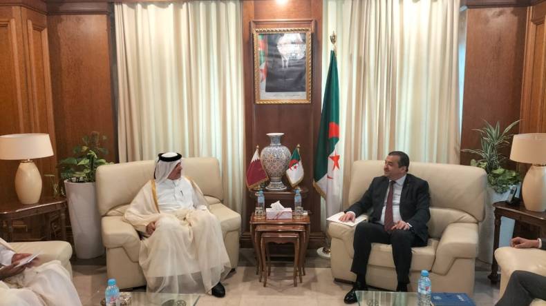 الصناعة التحويلية والبتروكيماوية محور لقاء عرقاب مع السفير القطري