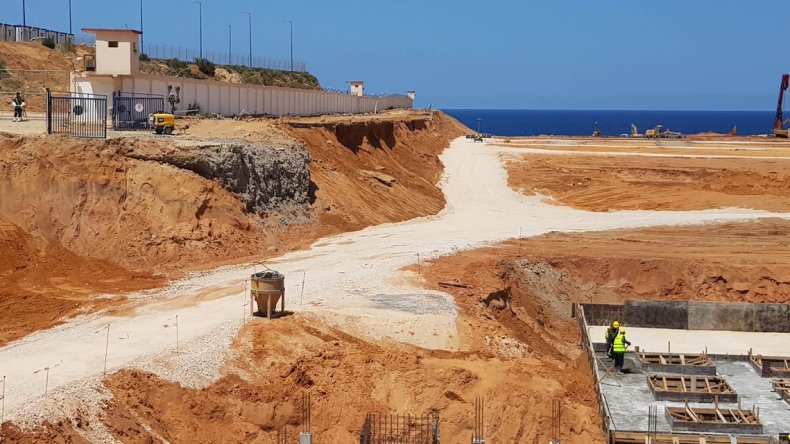 الوزير الأول: محطة تحلية مياه البحر بالطارف ستغطي 4 ولايات