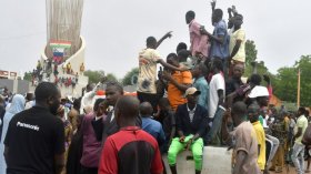 ما الذي يمكنه منع تدخل عسكري في النيجر؟