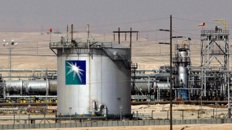 السعودية تعلن عن تمديد خفض إنتاجها من النفط