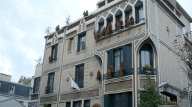 إنهاء مهام مديرة المدرسة الدولية الجزائرية في فرنسا